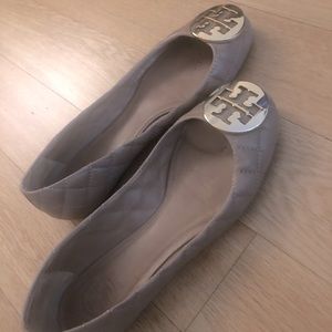 Tory Burch beige quilted ballet flats - size 7